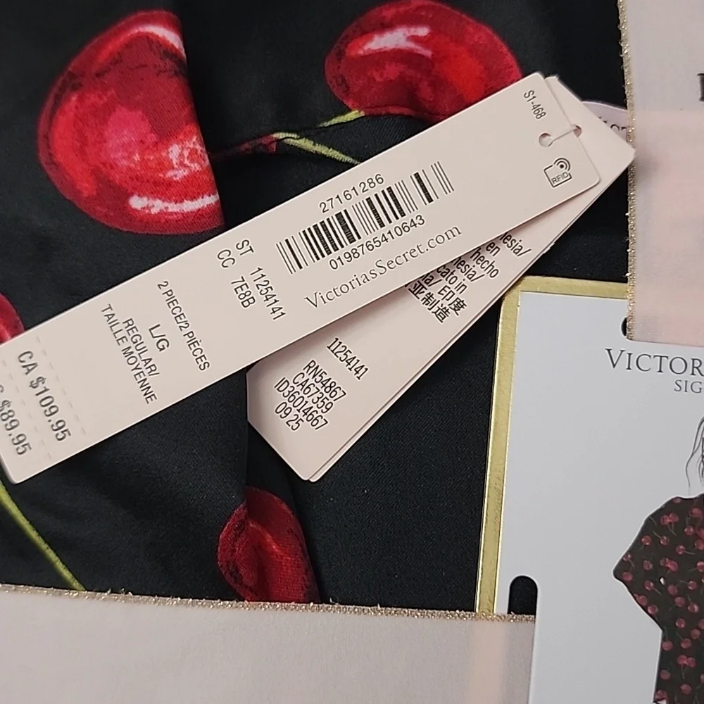 Victoria's Secret Signature Satin Long Pajama Set Cherries Size L Large NWT - Picture 3 of 5